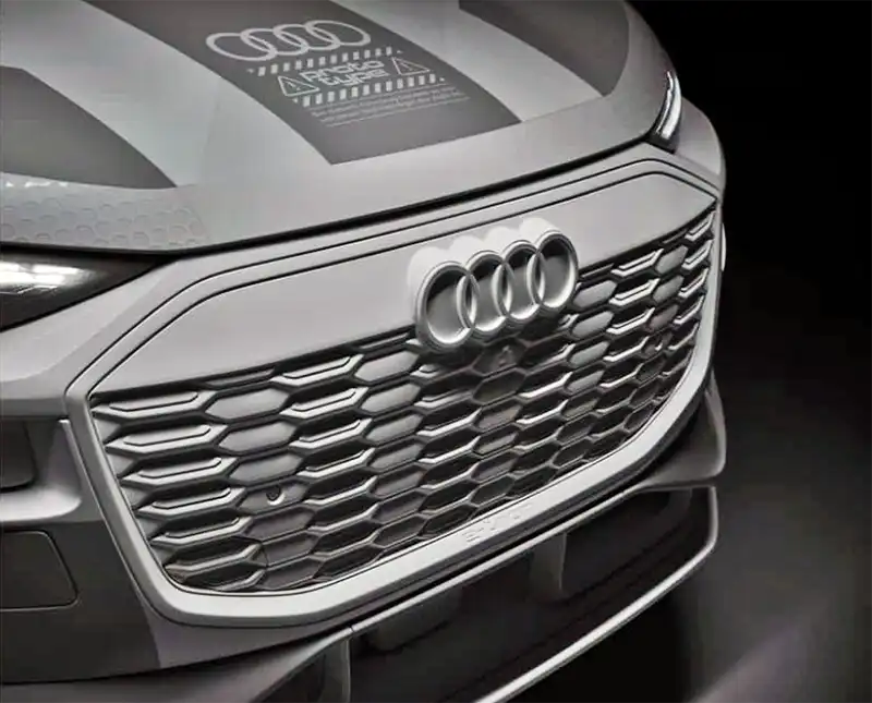 Bache pour Audi RS Q6 e-tron 2023, Bache Voiture à Fermeture éclair  Respirante pour l'extérieur, résistante aux UV, au Vent et à la  Neige(Silver Red) : : Auto et Moto