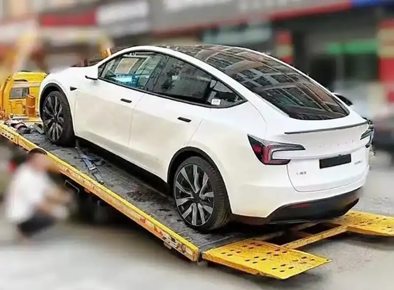 2024 Tesla Model 3 update spied